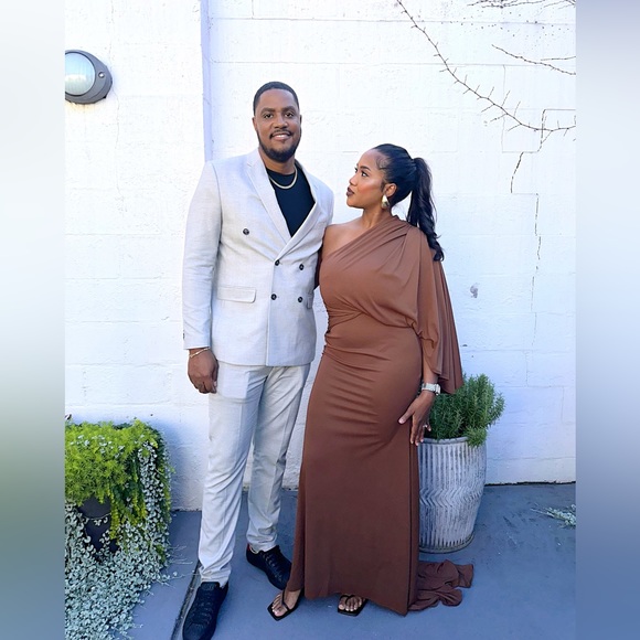 Brown dress with train! - Picture 3 of 3